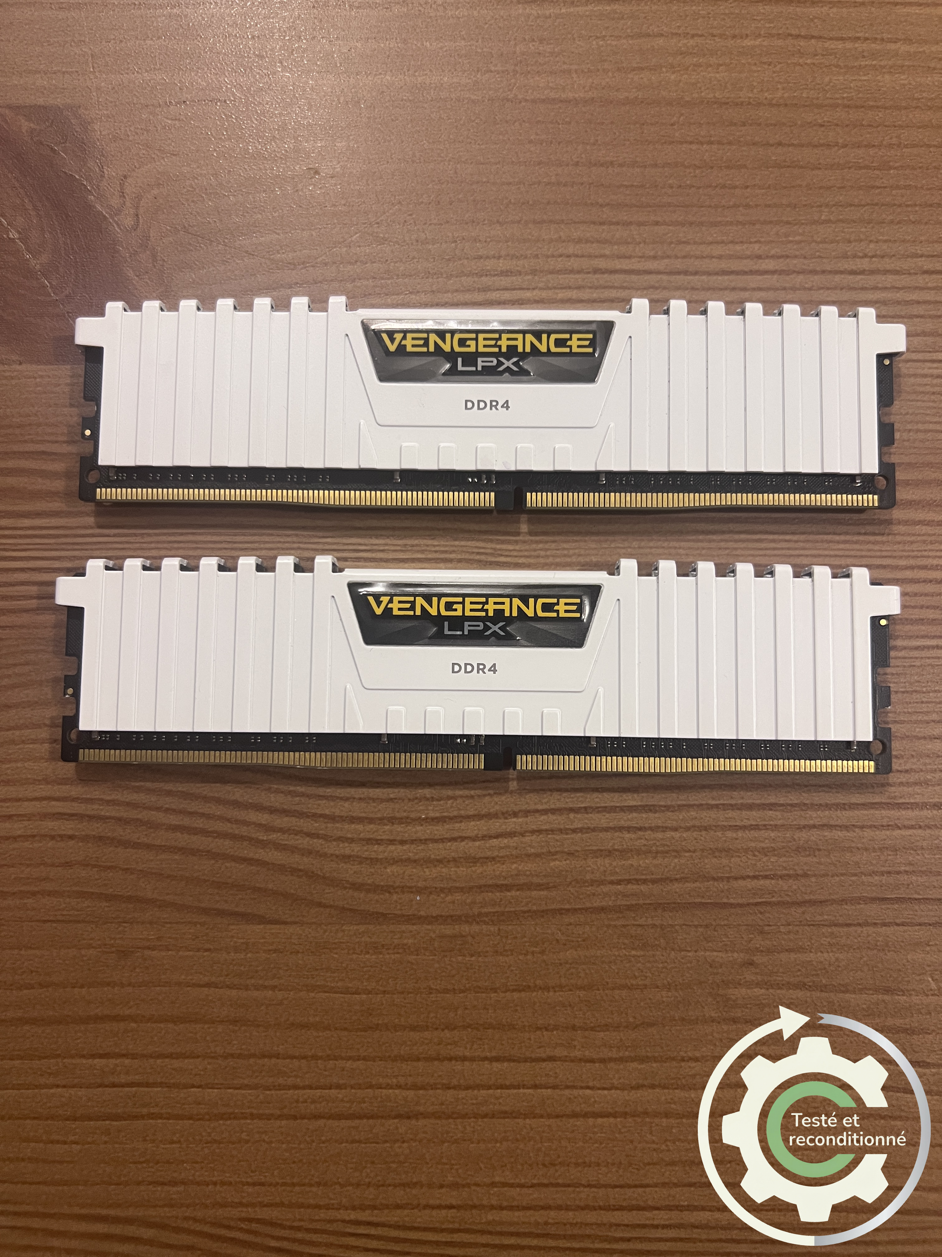 Corsair Vengeance LPX - 32 Go (2x16 Go) - DDR4 3000 MHz CL15 - Reconditionnée