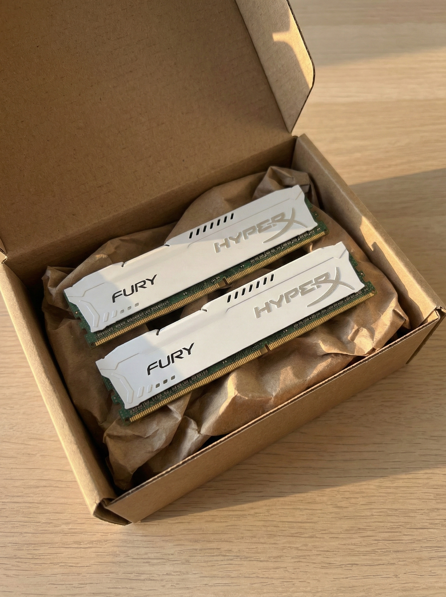 Kingston Fury HyperX - 16 Go (2x8 Go) - DDR4 2400 MHz CL16 - Reconditionnée