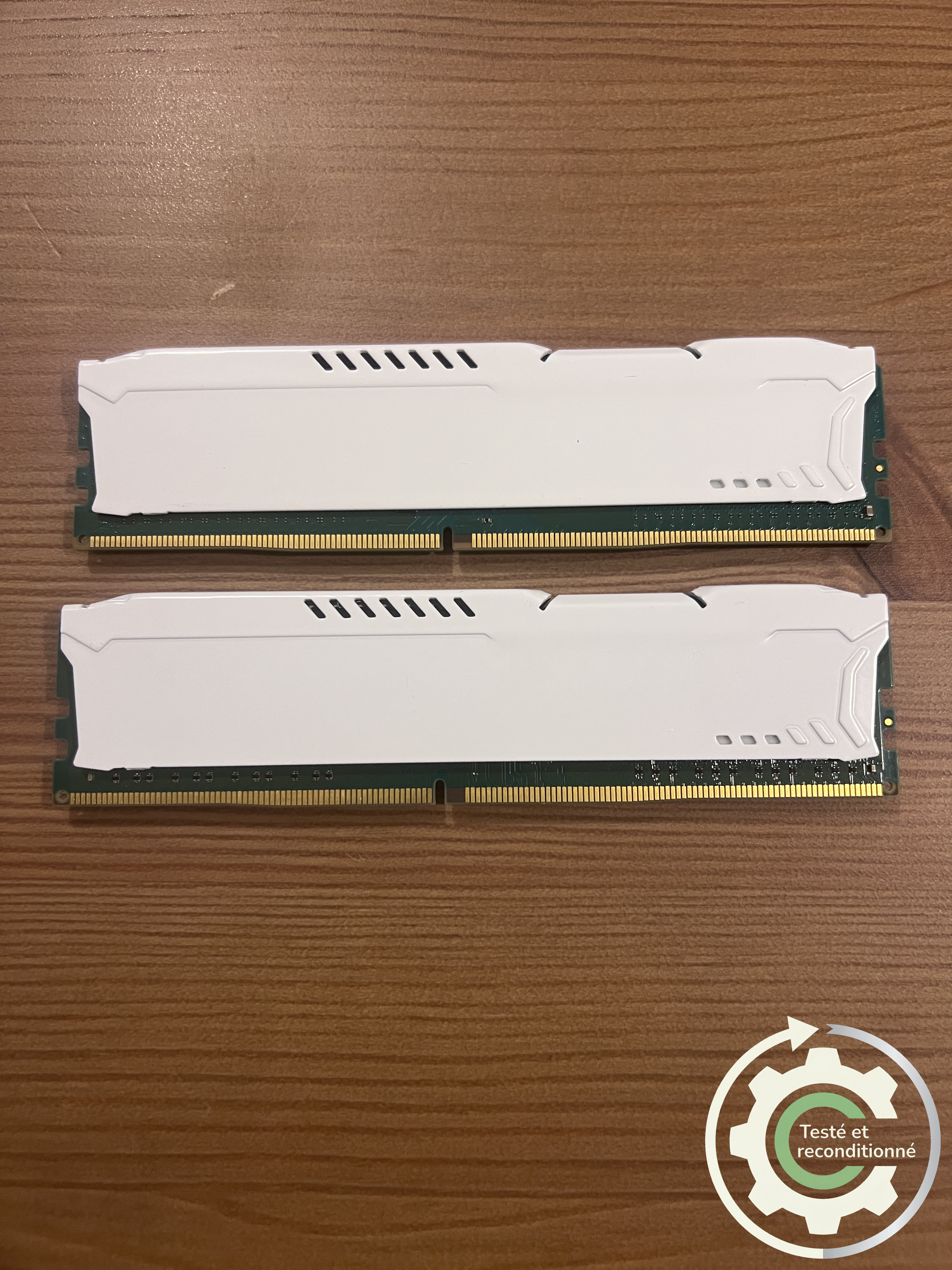Kingston Fury HyperX - 16 Go (2x8 Go) - DDR4 2400 MHz CL16 - Reconditionnée