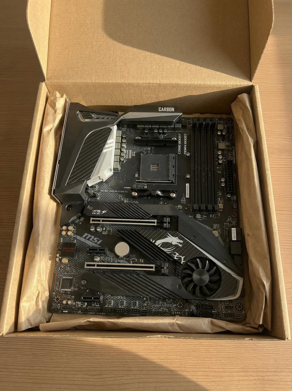 MSI MPG X570 GAMING PRO CARBON WIFI - Reconditionnée