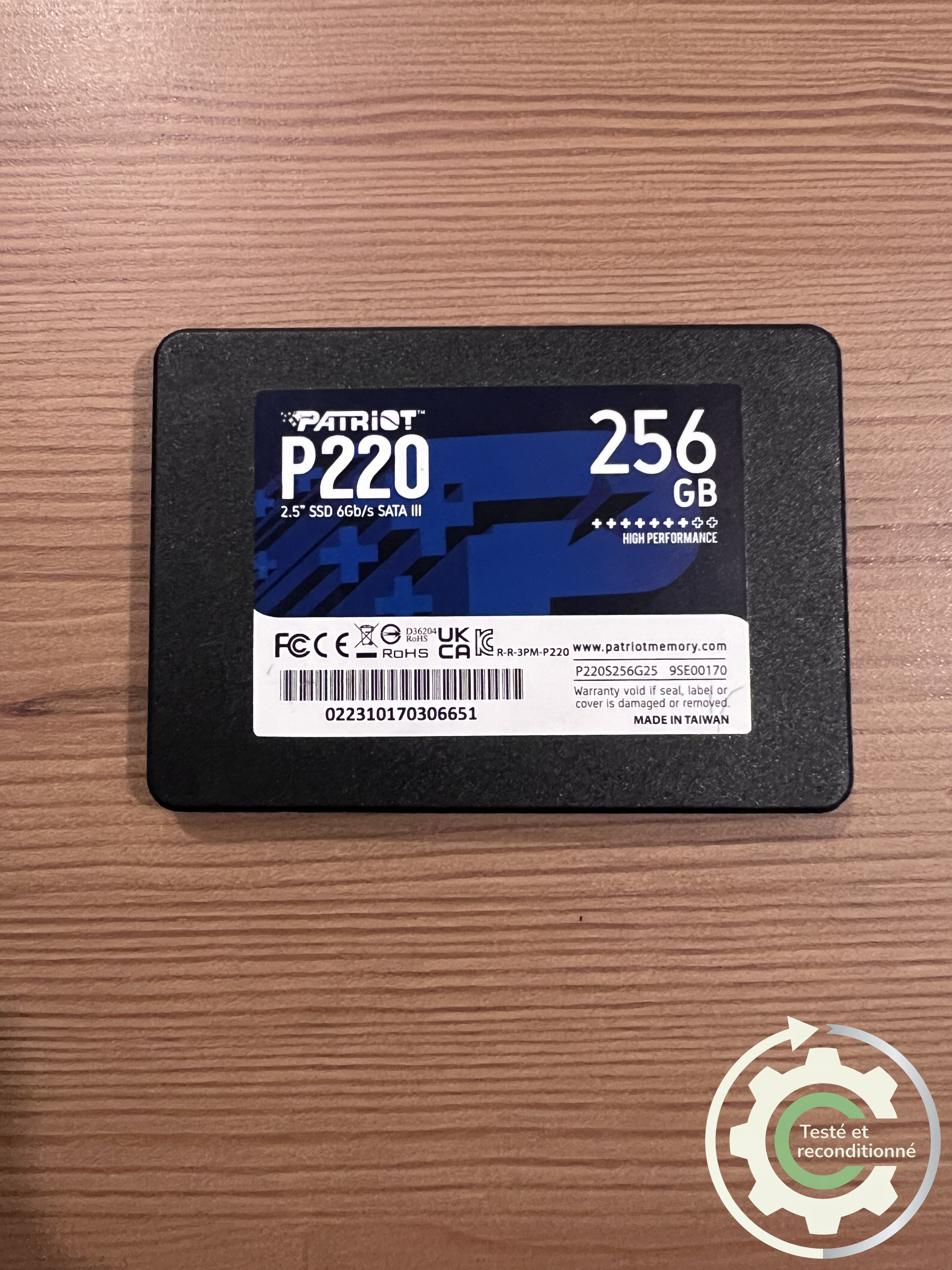Patriot P220 SSD - 256 Go SATA - Reconditionné